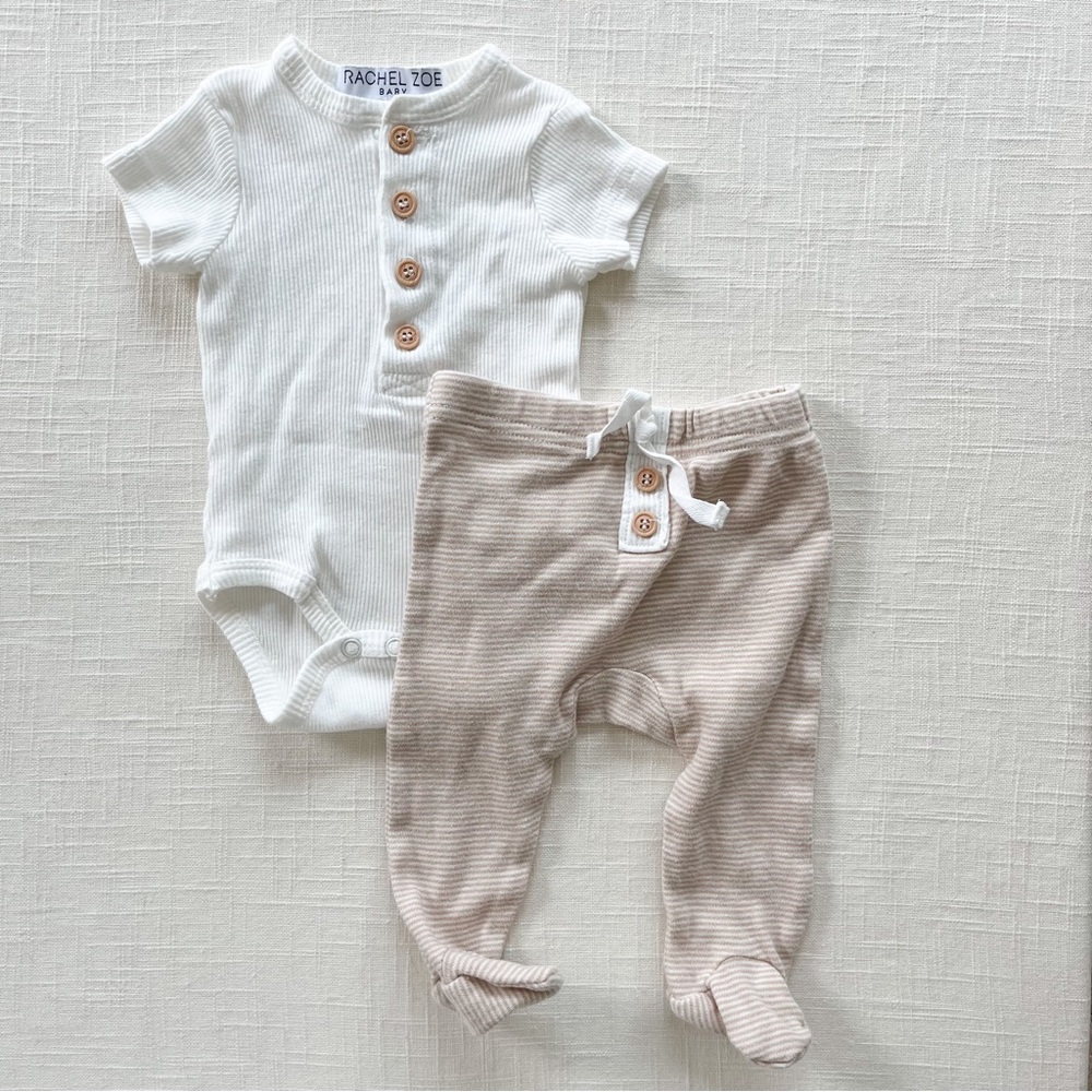 Rachel Zoe baby boy onesie and pant set in white and tan. NB newborn